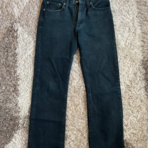 Davy’s jeans - svarta jeans liknar levis 501 i modellen, köpta secondhand men aldrig använt