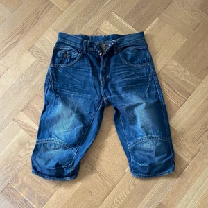 H&M &Denim shorts 28 - Shorts i regular fit storlek 28 från &Denim