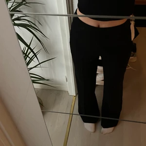 Kostymbyxor  - Helt nya kostymbyxor från NA-KD med lappar kvar, strl 34❤️‍🔥