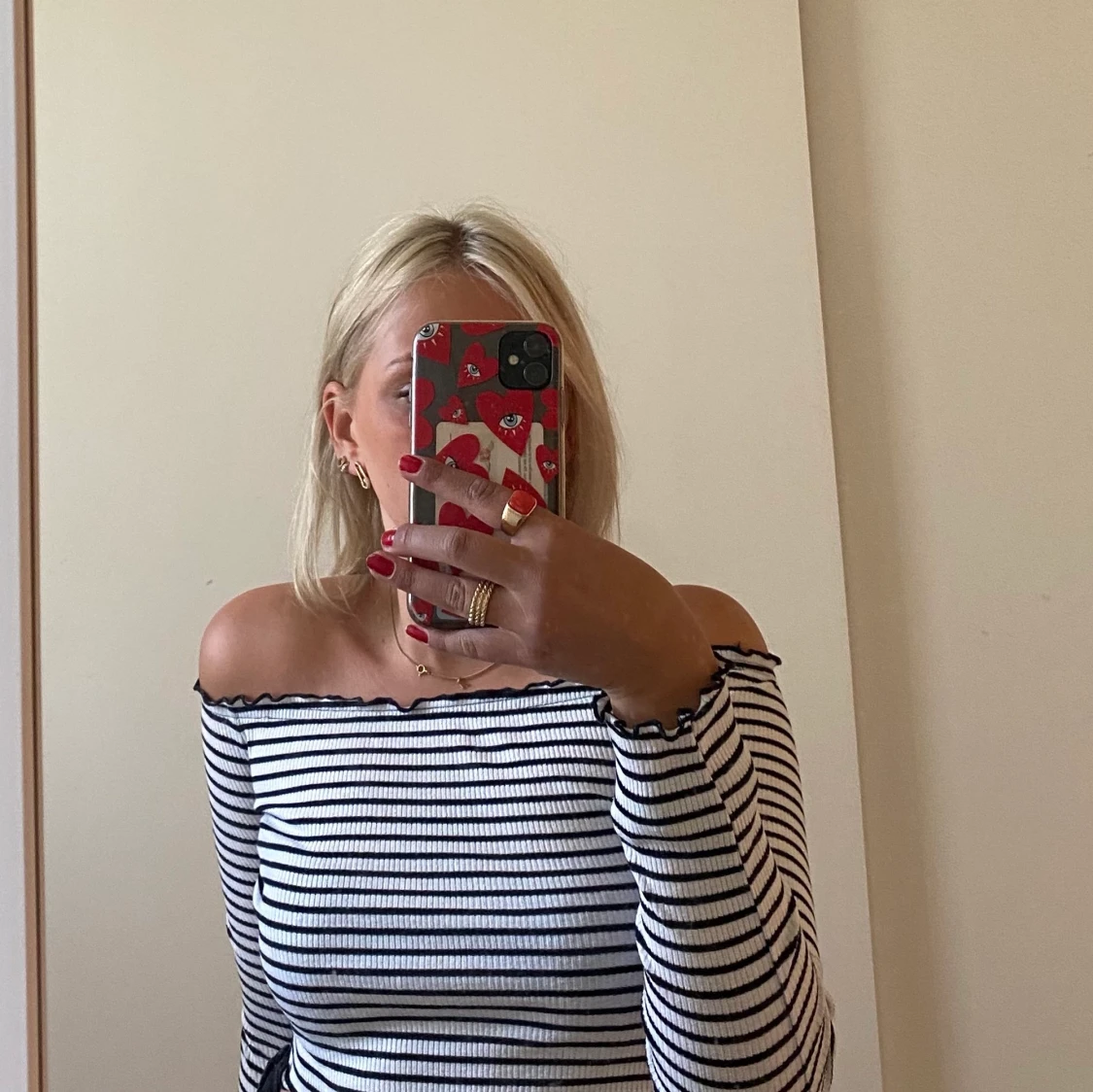 Svart vitrandig off shoulder topp - 90