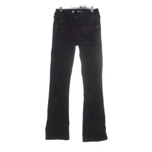 Jasper Conran jeans - Säljer mina low waist jeans. De är endast använda ett fåtal gånger och är i fint skick. 