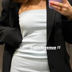 Tube dress baby blue  - Säljer min knappt använda klänning från djerf avenue!! 
