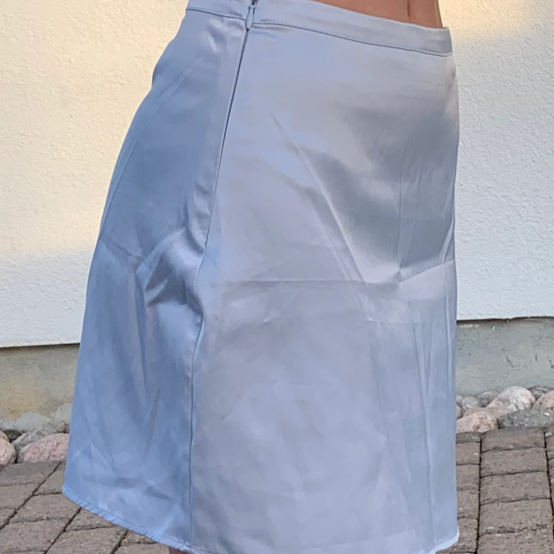 Ljusblå satin kjol - 90