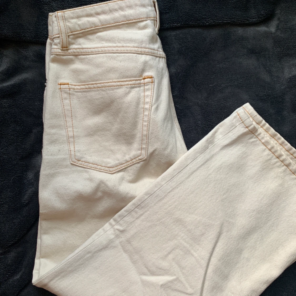 vita vida byxor från monki, strl. 25 - 90
