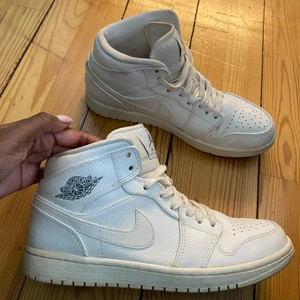 Air Jordan mid vit - Vita jordans 