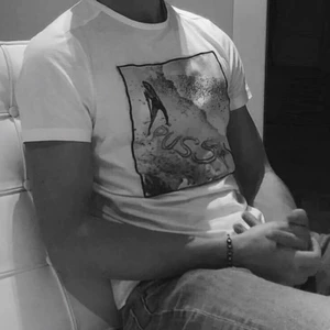 Limitato T-shirt  - Ball och sällsynt T-shirt från Limitato! Skick 9/10. Nypris 1500kr.