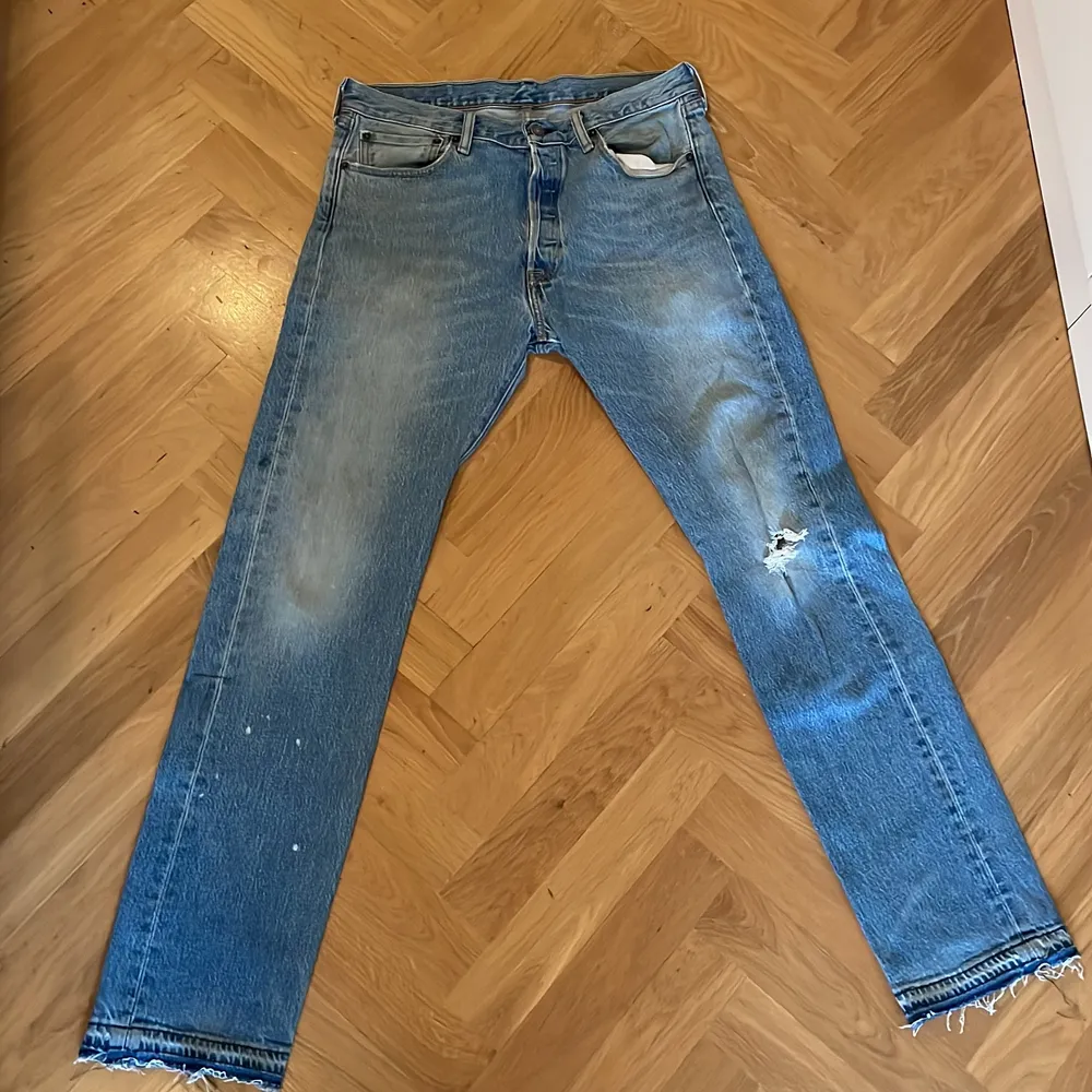 Vintage condition, perfekt wash, sitter 30-32, köpare står för shipping, skriv för mer info!. Jeans & Byxor.