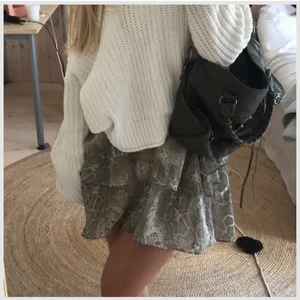 Kjol - Jätte fin sommar kjol. Komme tyvärr inte till användning💕 först till kvarn. Frakt ingår❤️