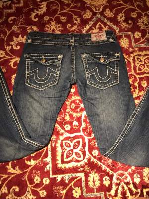 True religion jeans, tyvärr för små för mig. Bra skick