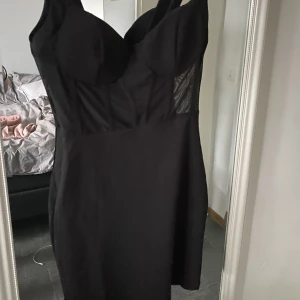 Svart festklänning - Väldigt bra skick! Aldrig använts! Storlek Xs!❤️ 