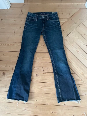 Snygga Crocker jeans!  - Skitsnygga bootcut crockerjeans som min mamma hade när hon var ung 💕 Frakt tillkommer 