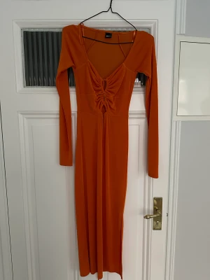 GINA TRICOT klänning S - Gina Tricot klänning S, ny