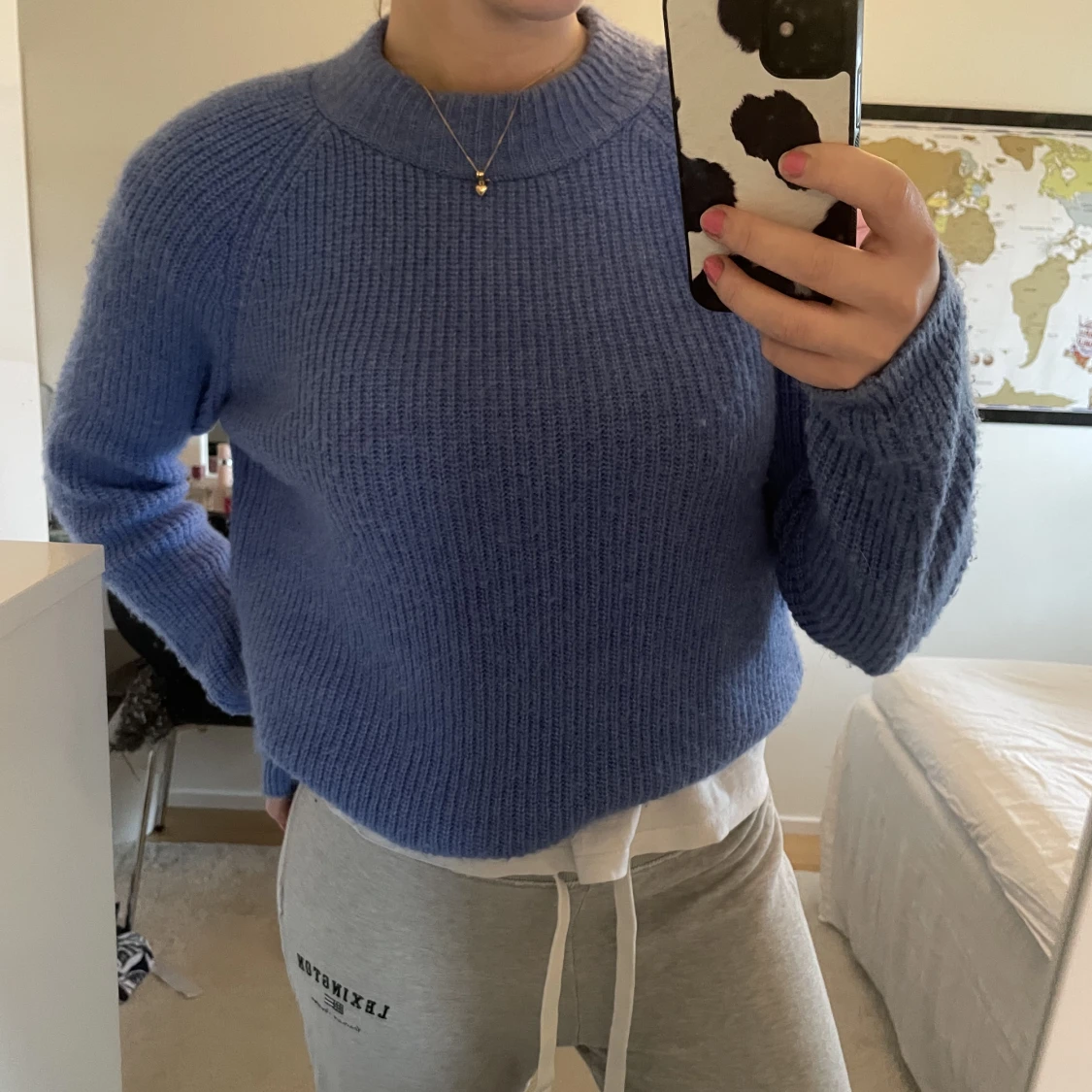 Blå tjocktröja - 90