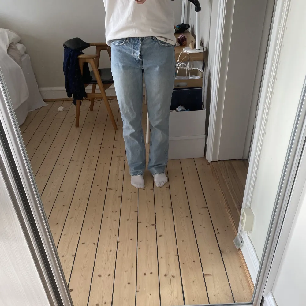 Säljer mina zara jeans, bra skick!!!👢👖. Jeans & Byxor.