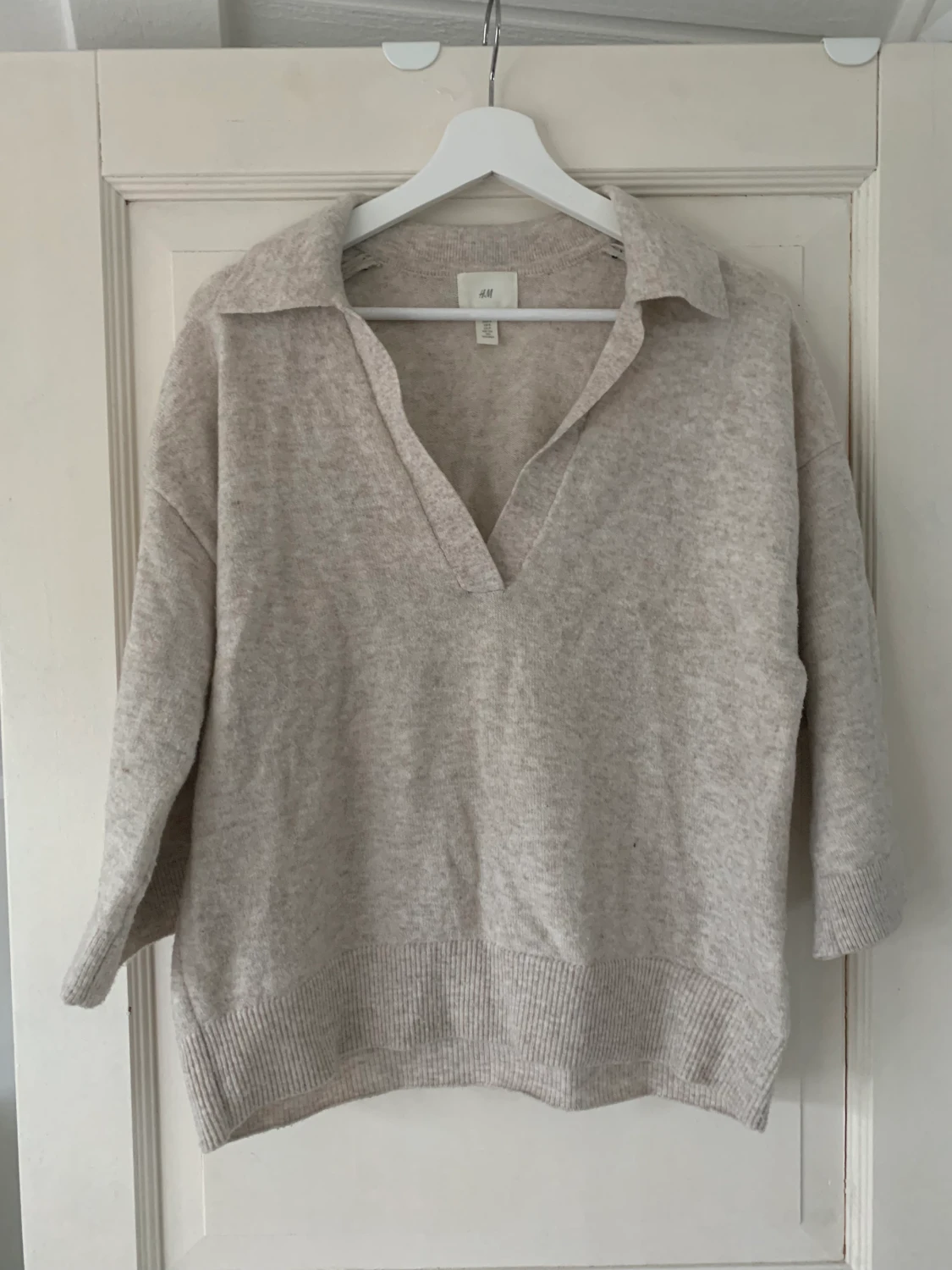 Stickad tröja med krage strl S