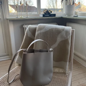 Väska - Väska från Gina tricot x Bianca Ingrosso 