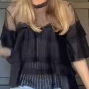 Svart volang blus - Svart volang blus från zara