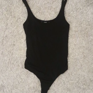 Svart body - ✨Bra skick✨använd 2ggr