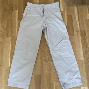 Carpenter byxor - Sköna byxor med extra fickor och skit 👍, baggy fit.