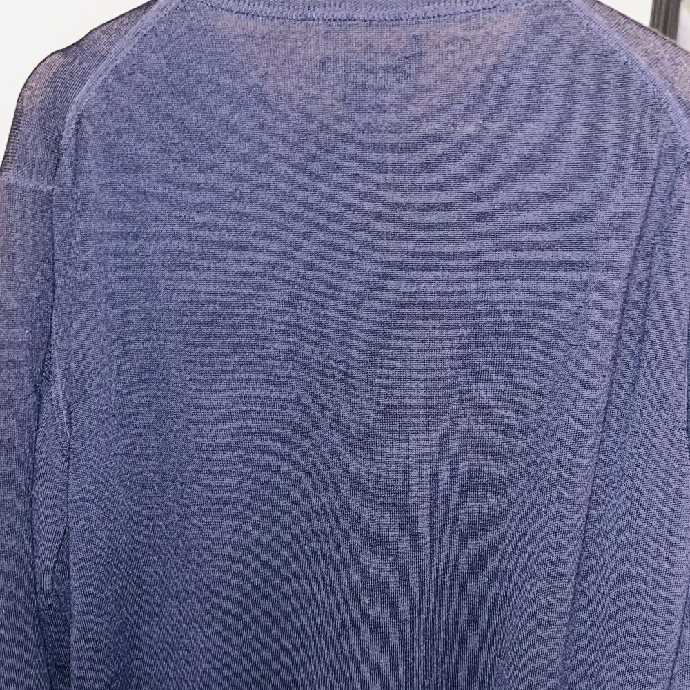 Tja säljer denna fina gant tröja pga att den är för stor… Ord pris ca 100€.. hör av er kring övriga funderingar ✌️mvh. Tröjor & Koftor.