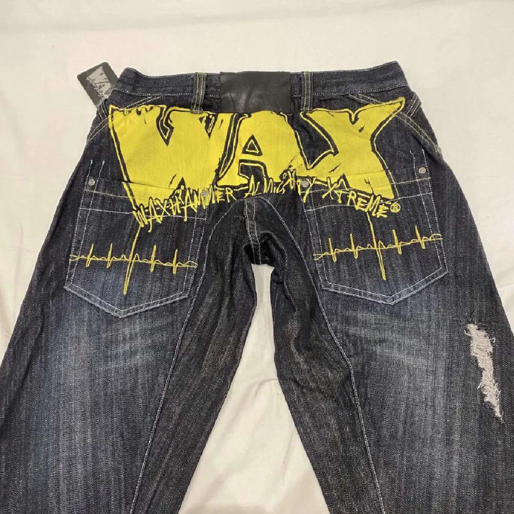 Säljer dessa vintage Wax jeans då de inte sitter som jag förväntat mig, sparsamt använda. Midja:44cm, innerben: 90cm. Jeans & Byxor.