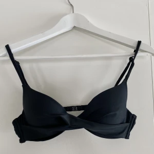 Bikini topp nelly🖤 - Bikini topp från Nelly🖤