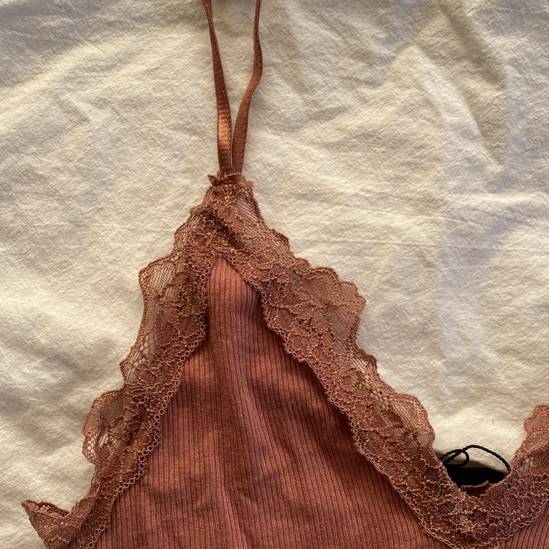 Två snygga spetslinnen! - 90