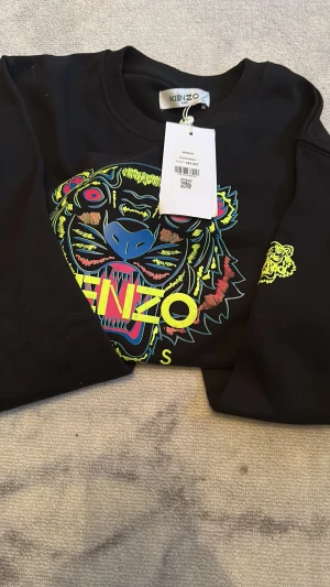 Kenzo tröjor  - Jag har 2 st kenzo tröjor köpte från Tyskland nya har inte använt dom