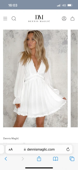 Klänning - Helt i nyskick har aldrig använt, i storlek S