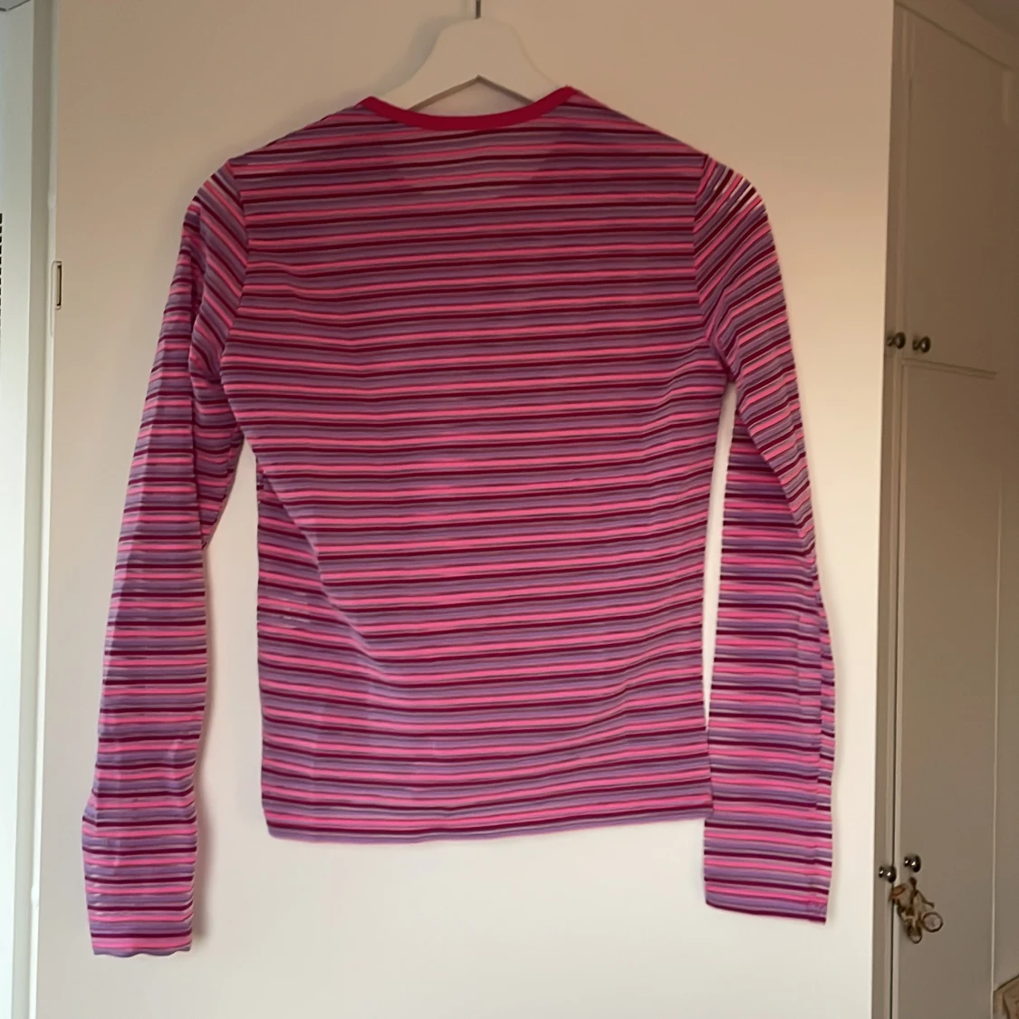 Randig/genomskinlig tröja - 91