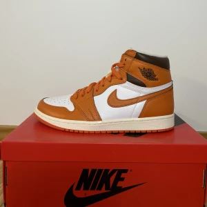 Air Jordan 1 High Starfish - Säljer dessa oanvända, storlek 44