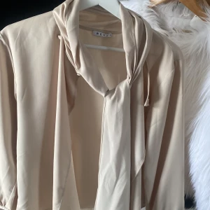 Fin blus! - Blus från Wera, super skick o aldrig änvänd!