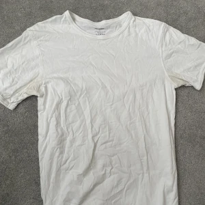 Vit T-shirt  - Vit T-shirt 
