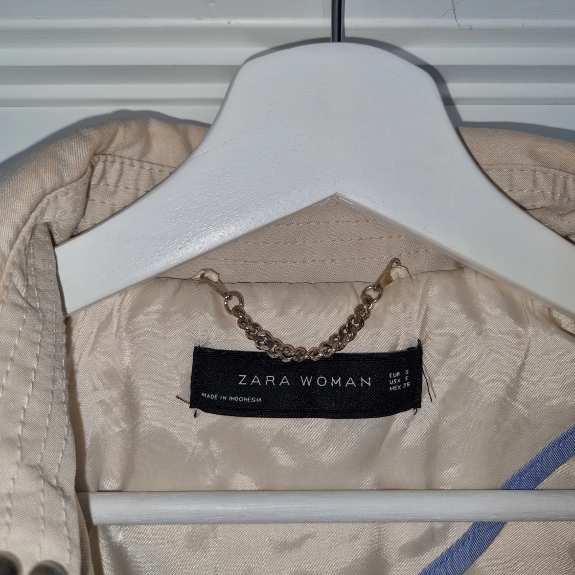 Zara trenchcoat S - 91