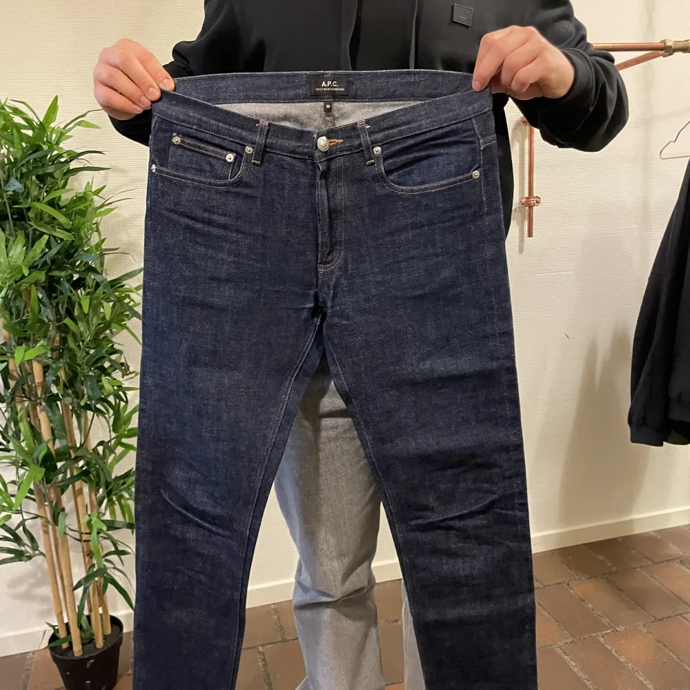 Hallöj! A.P.C jeans Ord Pris 2200 kr Pris kan såklart diskuteras!. Jeans & Byxor.