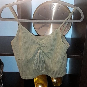 Pyamas sett - Olivgrön pyamas sett till salu✨storlek xs/s✨