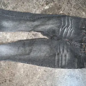 Säljer ett par vintage jeans i storlek 38
