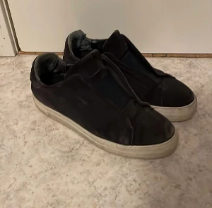 Arigato - Ett par arigatos storlek 42  