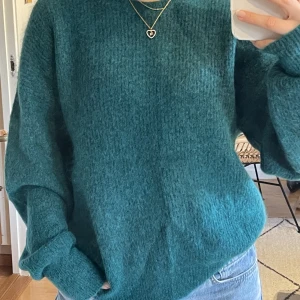Grön Mohair Blend - Grön Mohair Blend!! Stickad tröja från Bikbok💚 Köpt för längesedan men använd sparsamt!