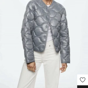 Mango jacka - Super snygg jacka! Storlek L men liten i storlek💕