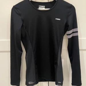 Stronger tröja, xs - Stronger träningströja i storlek xs.