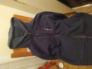 Sailracing - I gott skick marinblå sailracing hoodie.