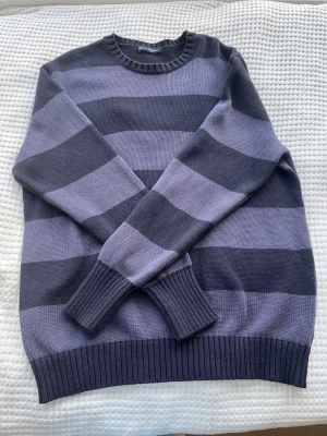 Stickad tröja från brandy Melville  - Aldrig använd bara provat Köpt för 500kr