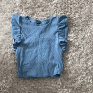 Topp från zara - Superfin topp från zara. Så fin o ha till sommaren