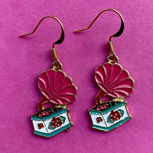 Retroörhängen ❤️ - Nickelfria krokar och fri frakt ❤️