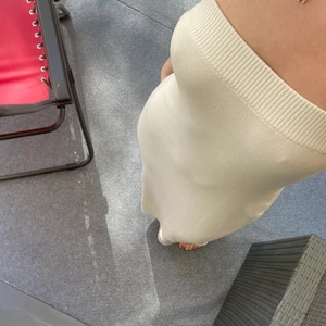 LXA klänning  - Säljer denna superfina LXA klänning då jag råkat beställa två stycken i samma storlek 🤍 Helt ny med lappen kvar! Kan fraktas eller mötas upp i Gävle 🤍 Storlek S, nypris 699kr mitt pris 500kr + frakt 🤍 Pris kan diskuteras vid snabb affär 🤍