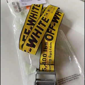 Off white bälte  - Säljer ni mitt off white bälte då jag ej använder de, är som nytt.