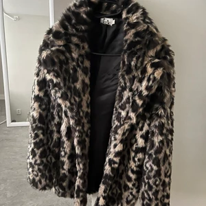 Leopard print kappa  - Från NA-KD, från linnalhborg kollektion 