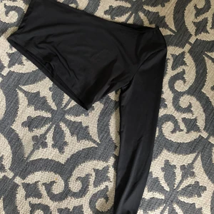 Topp - Fin topp, perfekt nu till sommaren! Aldrig använd! Strl L! 