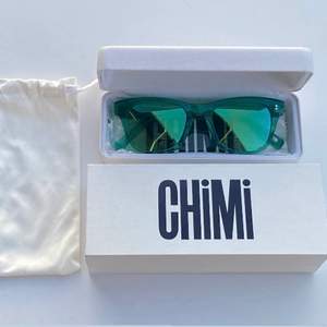 Chimi solglasögon!! (#007, AQUA)💚köpta i vintras men inte kommit till användning! Box, case, påse och putsduk medföljes🫶🏻 skickas spårbart, 66kr!